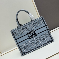 Christian Dior Shopping Bags